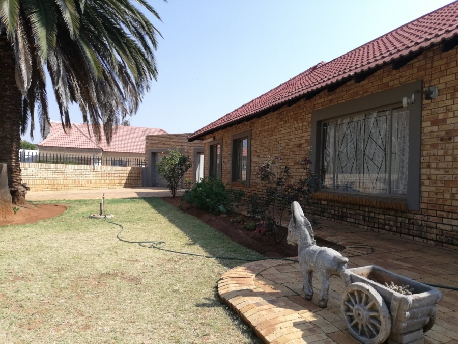 4 Bedroom Property for Sale in Stilfontein Ext 4 North West